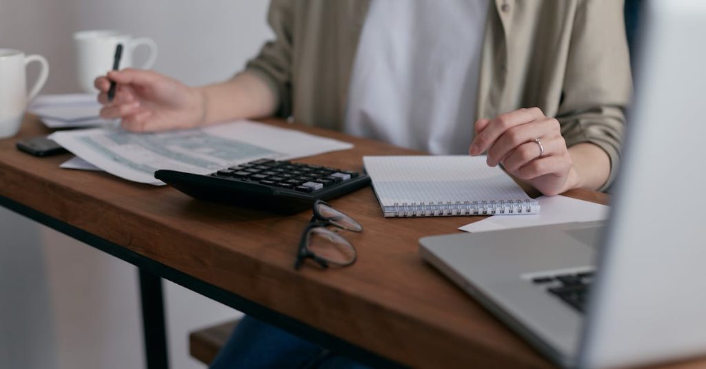découvrez les divers avantages fiscaux qui peuvent alléger votre charge d'impôts. explorez les déductions, crédits et connexions pour maximiser vos économies et optimiser votre situation financière en france.
