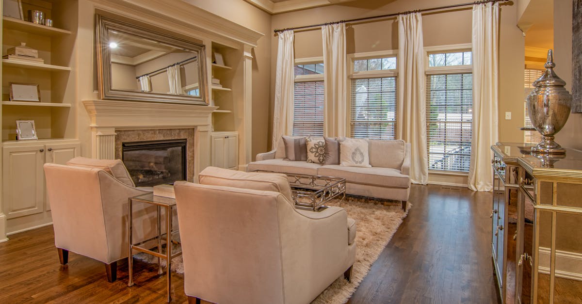 découvrez nos conseils essentiels pour l'entretien des fenêtres en bois. prolongez la durée de vie de vos menuiseries tout en préservant leur esthétique naturelle grâce à des astuces pratiques et des produits adaptés. informez-vous sur les techniques de nettoyage, la protection contre les intempéries et l'importance de l'entretien régulier.