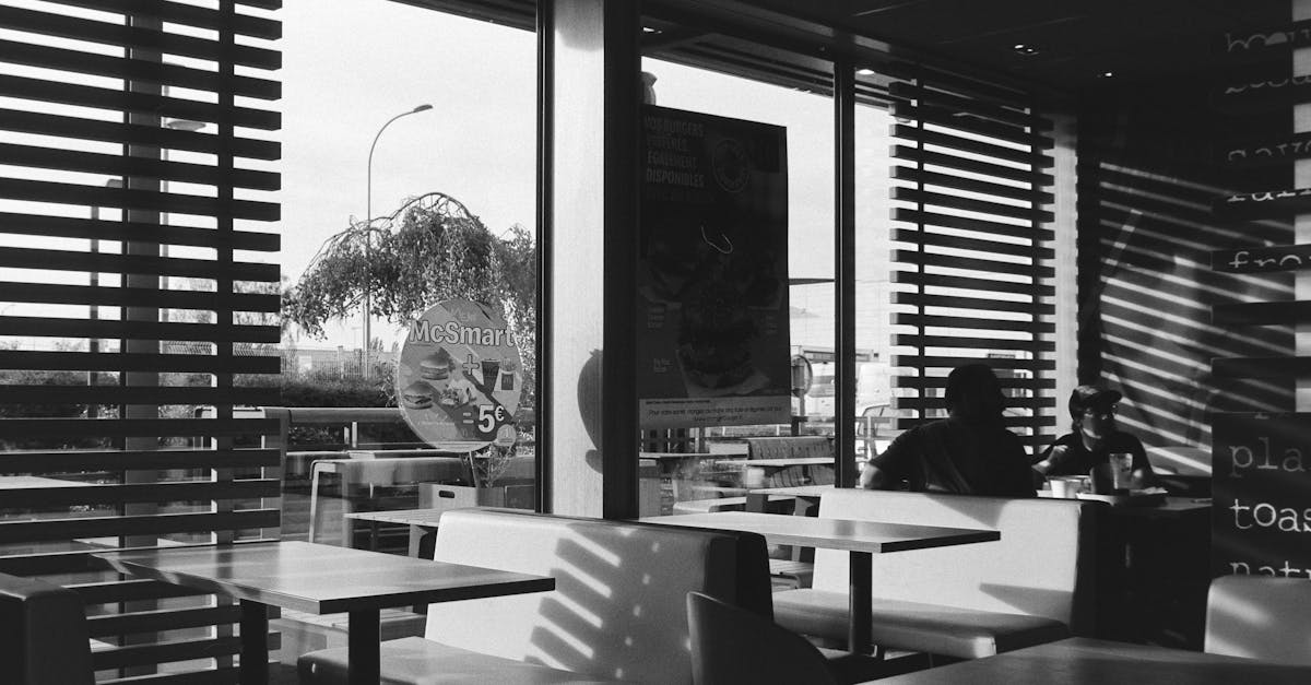 découvrez nos fenêtres sur mesure alliant design élégant et performance énergétique. personnalisez chaque détail pour répondre à vos besoins et apporter une touche unique à votre maison.