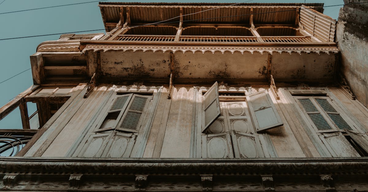 découvrez l'élégance et la durabilité des fenêtres en bois. idéales pour apporter chaleur et charme à votre intérieur, nos fenêtres en bois allient esthétisme et performance énergétique. optez pour des solutions écologiques et un design intemporel.