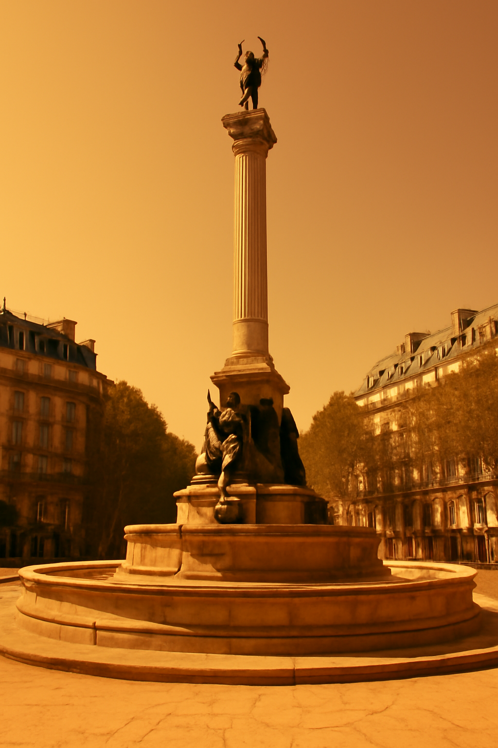découvrez la situation alarmante des fontaines ornementales à paris durant la canicule : moins de la moitié d'entre elles sont en fonctionnement. informez-vous sur les conséquences de cette pénurie d'eau face aux fortes chaleurs.