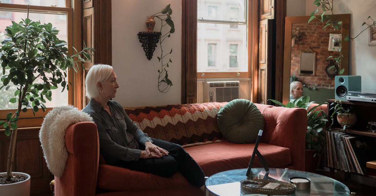 Descubra nuestras ventanas de madera, que combinan estética, durabilidad y rendimiento energético. Ideal para darle carácter a tu hogar a la vez que proporciona un excelente aislamiento. ¡Explora nuestra variada gama y encuentra el estilo que más te convenga!